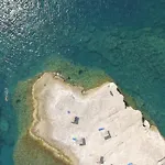 Neptune Willa Livathos (Kefalonia)