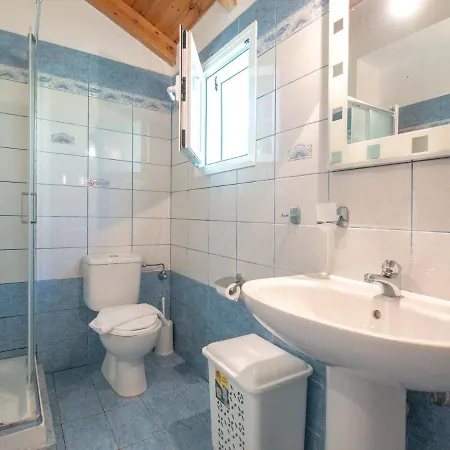 Neptune * Livathos (Kefalonia)